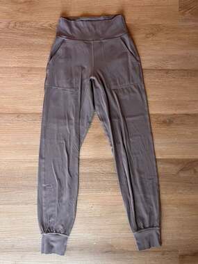 Lululemon, High Waisted  Pocketed Align Joggers, Lunar Rock, Athleisure, size 2